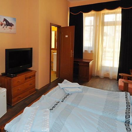 Hotel U Radnice Louny Ruang foto