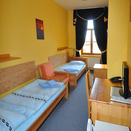 Hotel U Radnice Louny Ruang foto